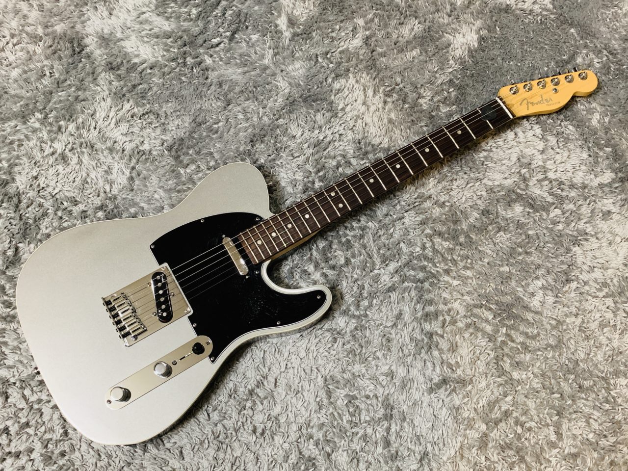 Fender USAのハイエンド機種「Fender American Deluxe Telecaster