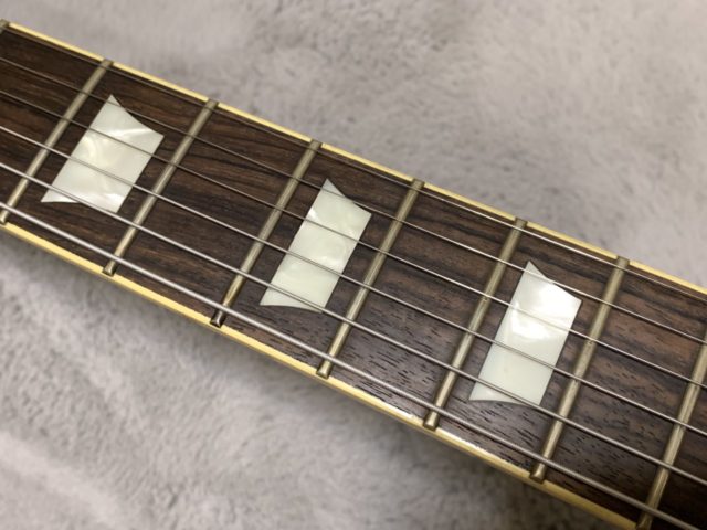 リペア レスポールのポジションマーク インレイの剥がれを修理してみた ギター情報サイト ギターハック