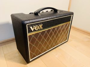 【レビュー】VOX Pathfinder 10は自宅でのギター練習に最適のアンプだ。