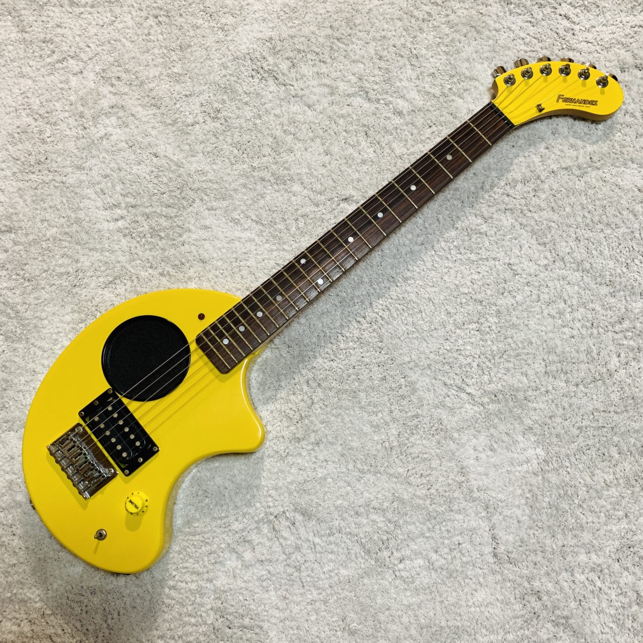 エレキギターFERNANDES フェルナンデス ZO-3 DIGI-ZO 6P電池付 - www.hotelterrass.com